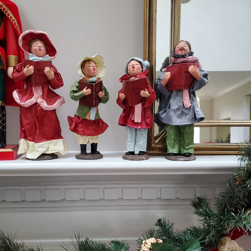Christmas Carolers Paper Mache Set of 4